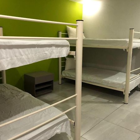 Hotel Hc Express Monterrey Esterno foto