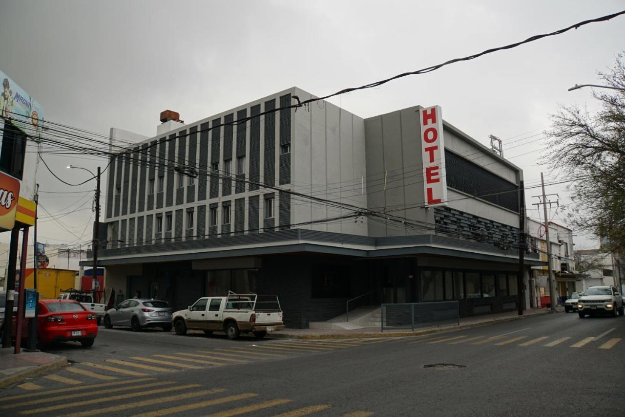 Hotel Hc Express Monterrey Esterno foto