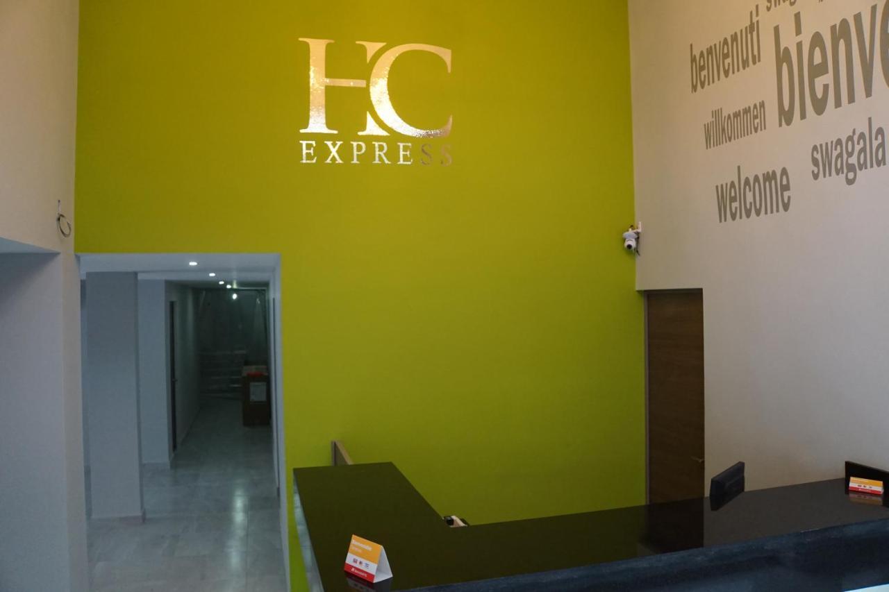 Hotel Hc Express Monterrey Esterno foto