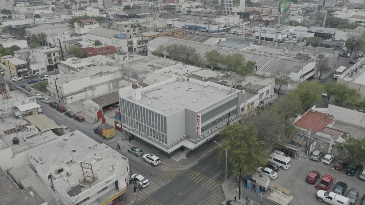 Hotel Hc Express Monterrey Esterno foto